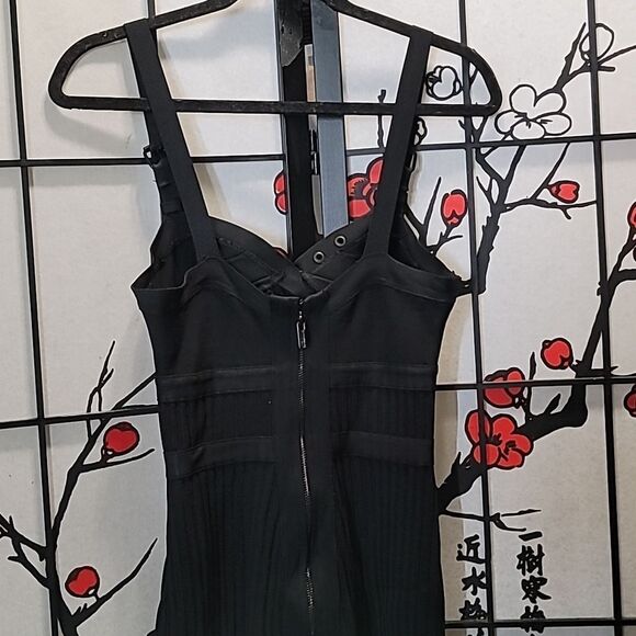 House Of CB Octavia Bandagr Dress In Black. - Picture 8 of 15